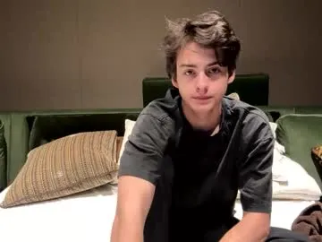 bluskyzz – webcam model profile photo