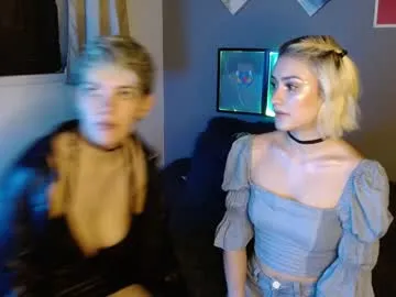 mackenziemoon – webcam model profile photo