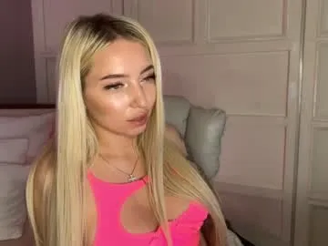 ohmyemma – webcam model profile photo