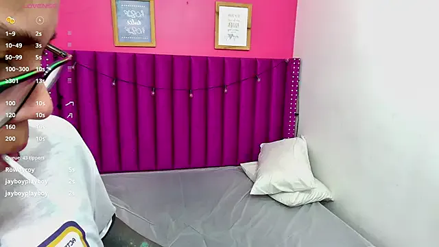 littleebluee – webcam model profile photo