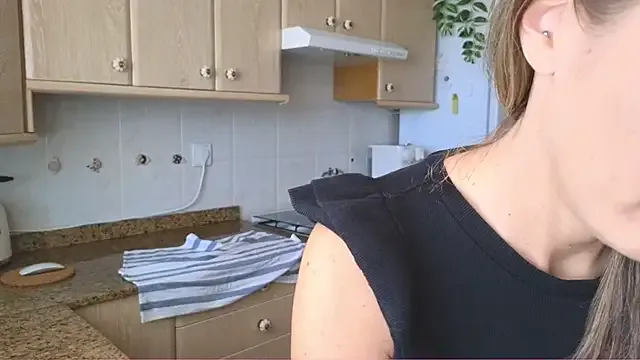 Lunamix – webcam model profile photo