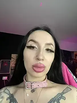 Molly__Moon – webcam model profile photo