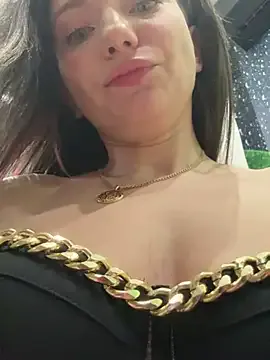 MooonReal – webcam model profile photo